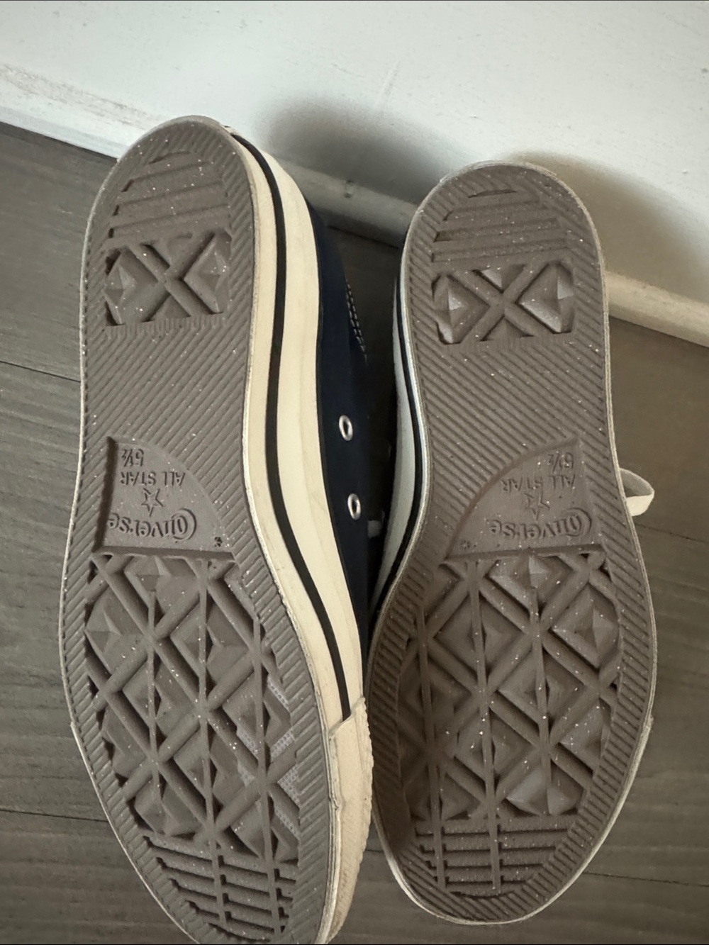 Brand new Converse Navy and White Low-Top Canvas Sneakers NWOB - Picture 2 of 5